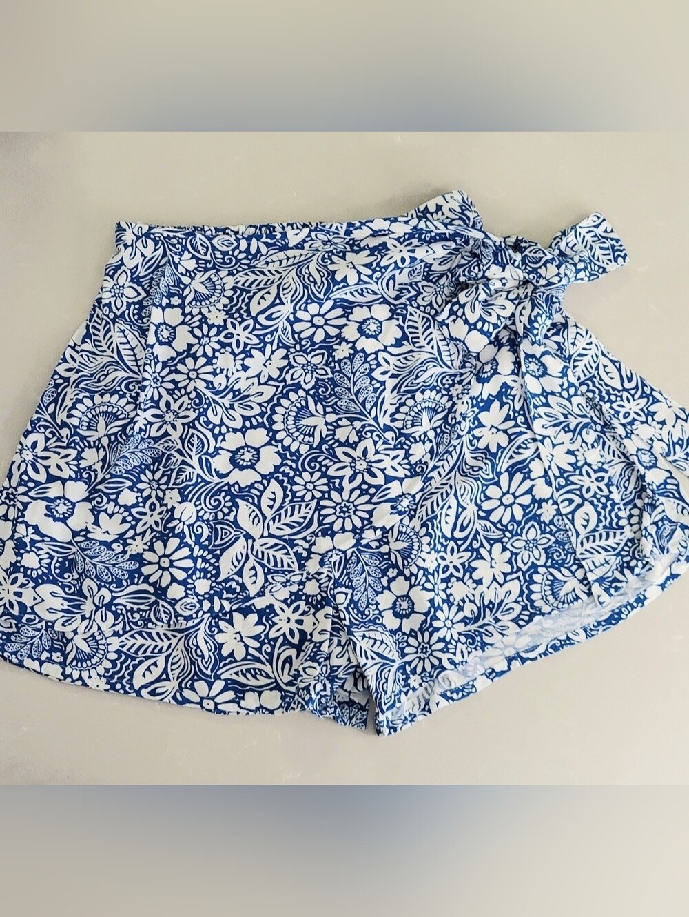 Japna Skort, Size S, Blue & White Floral, Shorts with tie Wrap Skirt